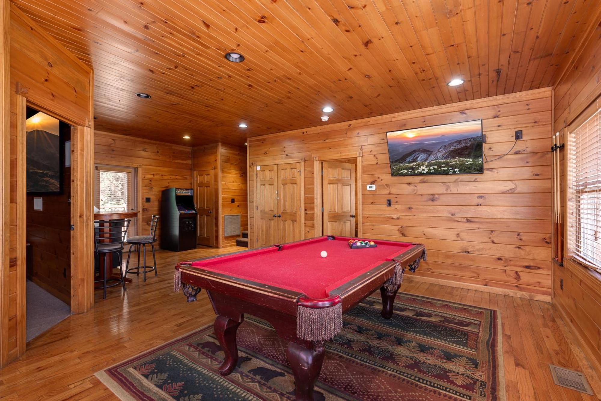 The Great Escape Ii, 5 Bedrooms, Sleeps 17, Game Room, Pool Access, Theater Gatlinburg Exterior photo